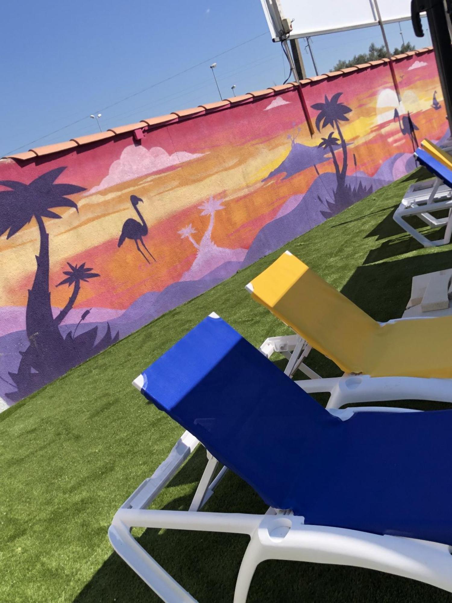 איגוס-מורטס Hotel Des 4 Vents "Esprit Camargue" מראה חיצוני תמונה