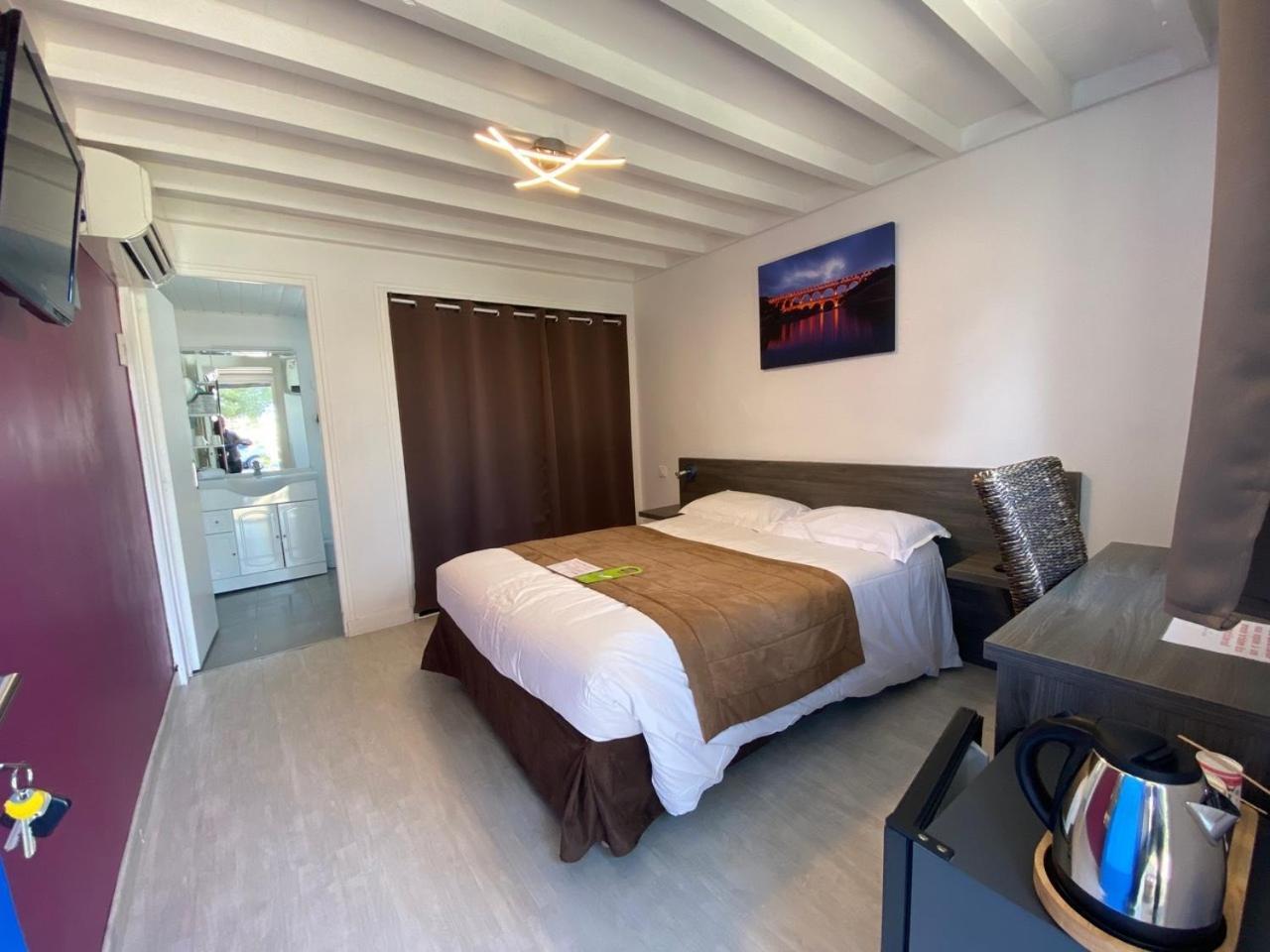 איגוס-מורטס Hotel Des 4 Vents "Esprit Camargue" חדר תמונה