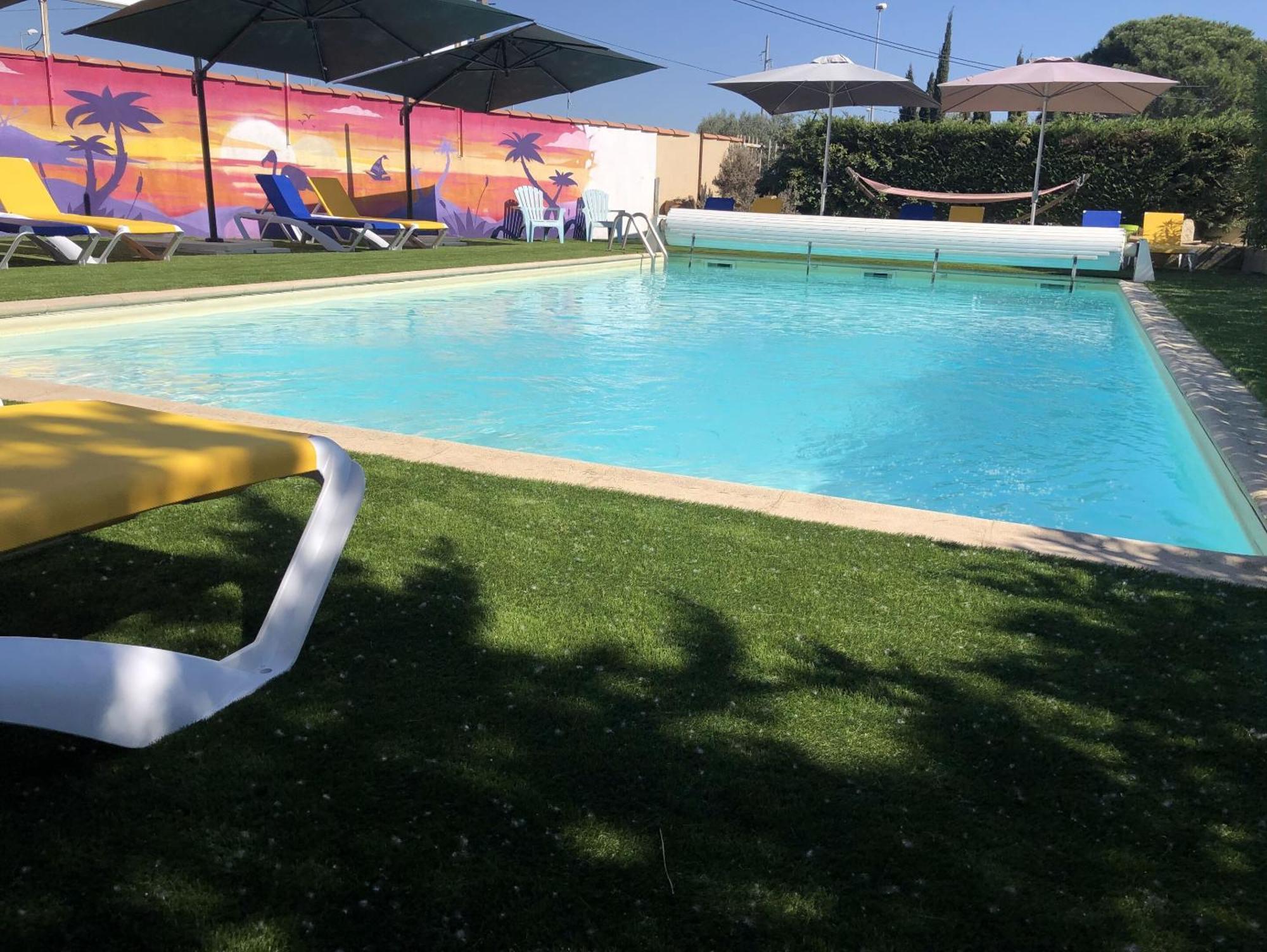 איגוס-מורטס Hotel Des 4 Vents "Esprit Camargue" מראה חיצוני תמונה