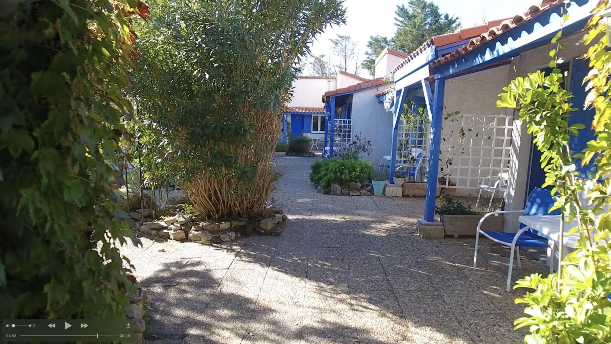 איגוס-מורטס Hotel Des 4 Vents "Esprit Camargue" מראה חיצוני תמונה