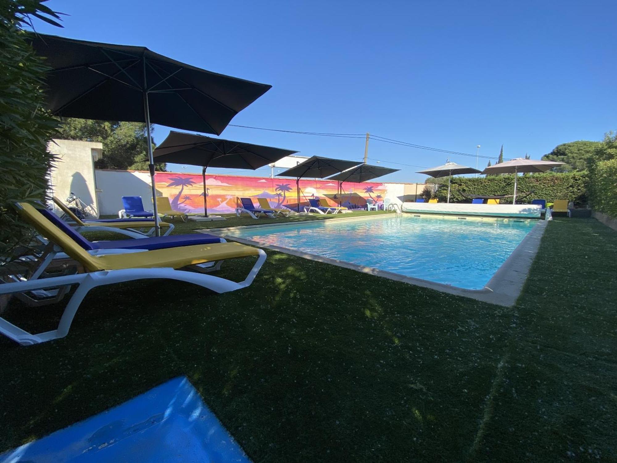 איגוס-מורטס Hotel Des 4 Vents "Esprit Camargue" מראה חיצוני תמונה