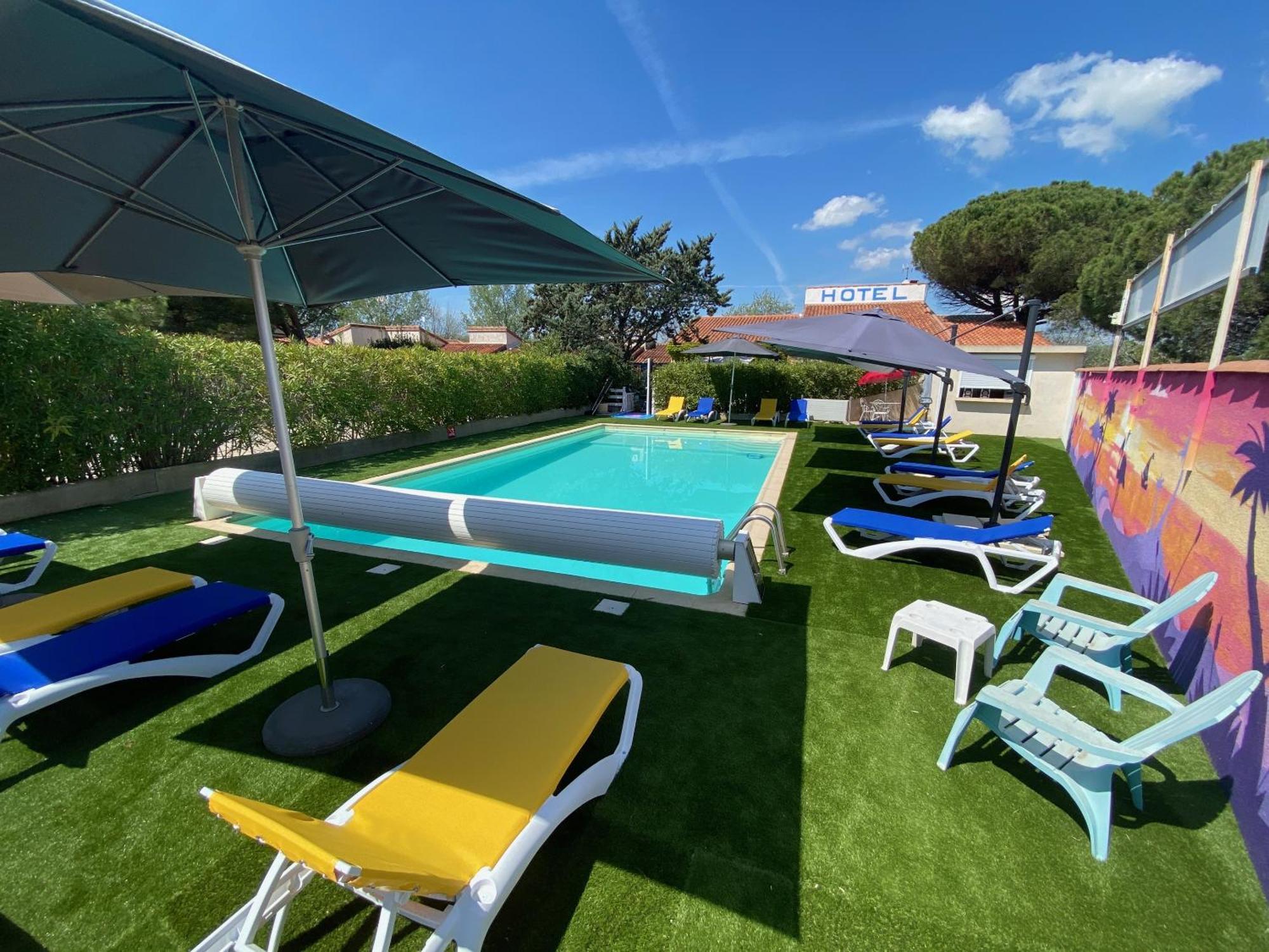 איגוס-מורטס Hotel Des 4 Vents "Esprit Camargue" מראה חיצוני תמונה