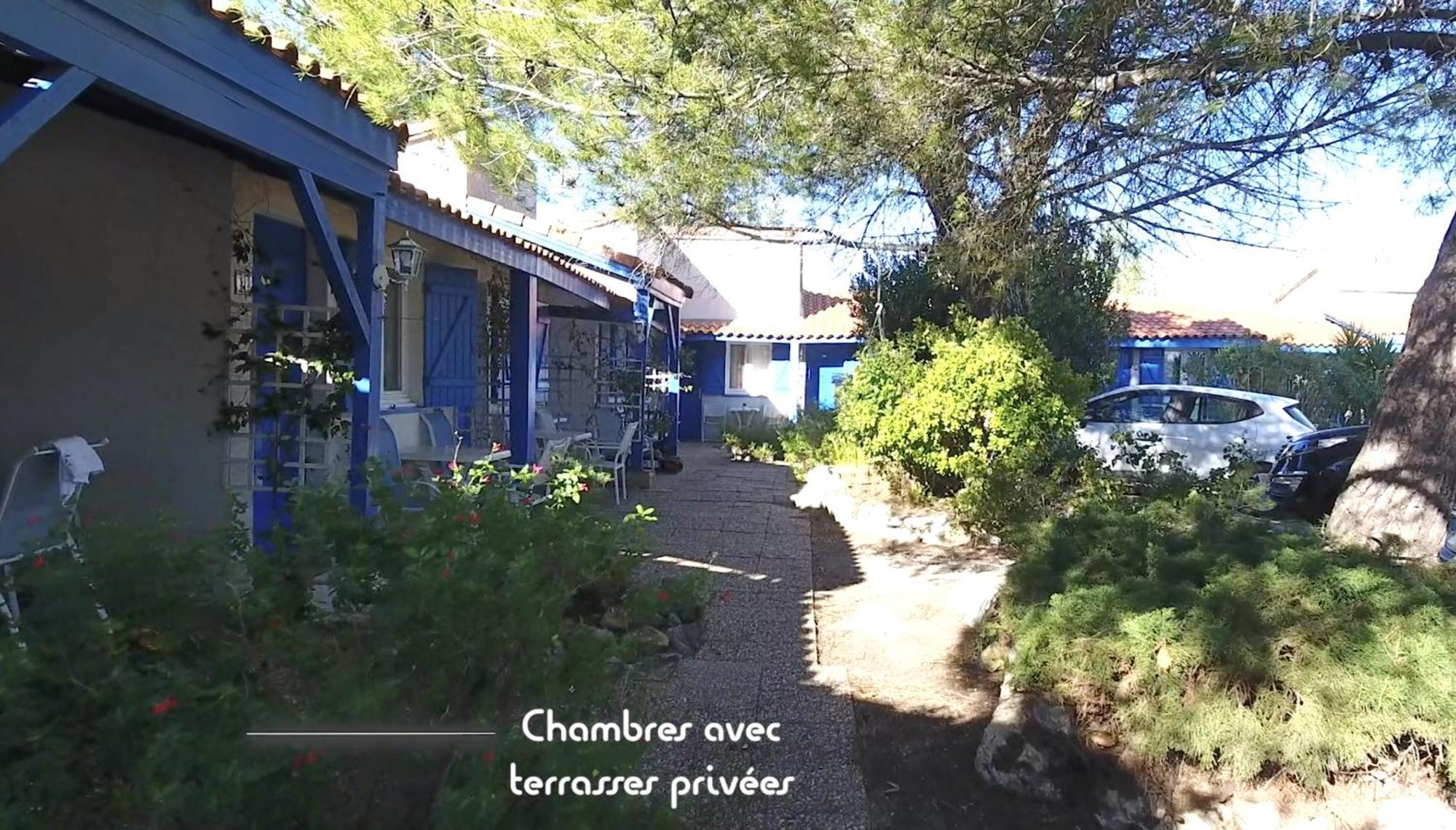 איגוס-מורטס Hotel Des 4 Vents "Esprit Camargue" מראה חיצוני תמונה